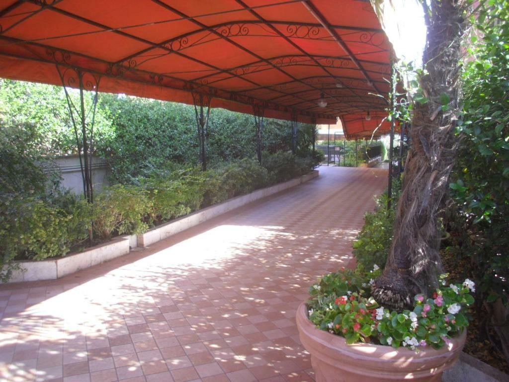 Lovely Little Apartment In Via Aurelia Roma Dış mekan fotoğraf